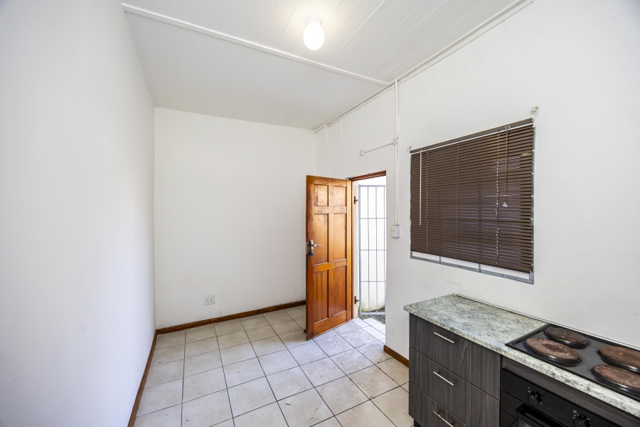 6 Bedroom Property for Sale in Quigney Eastern Cape